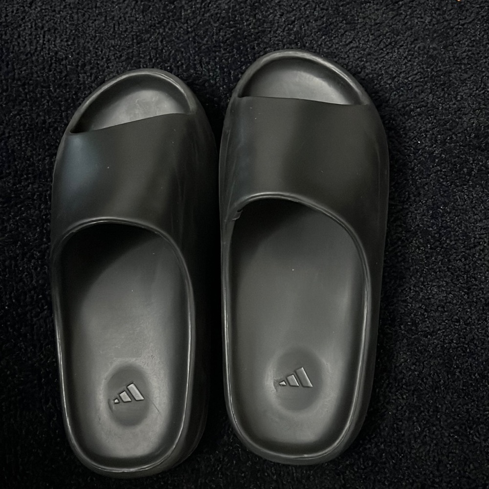 Onyx Yeezy Slides